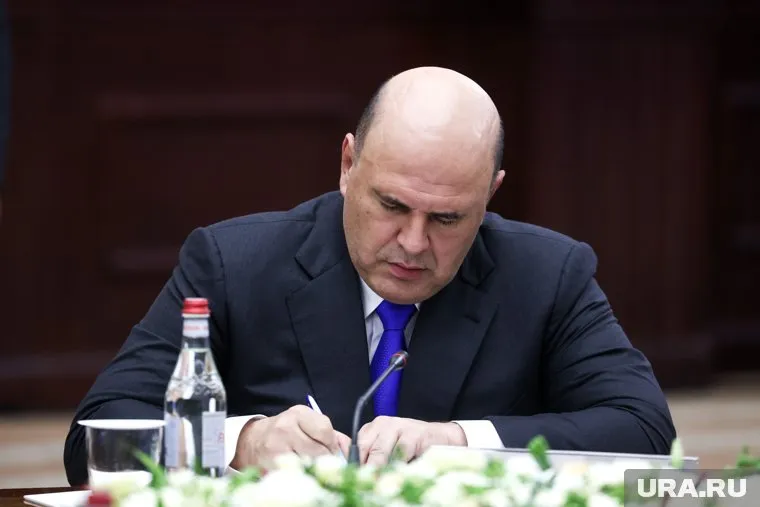 Дефицит бюджета будет минимизироваться за счет заимствований, утончил Михаил Мишустин