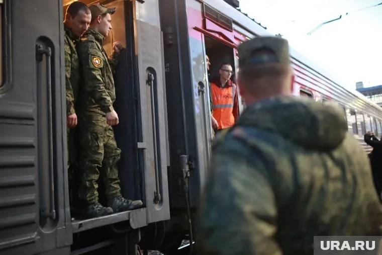 Прокуроры должны обрабатывать обращения призывников в течение трех суток, заявил Игорь Краснов