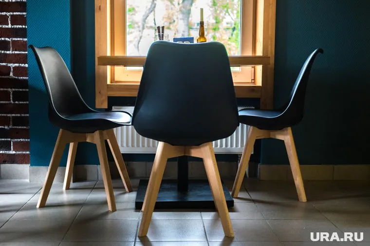 Предприятия общепита смогут принимать гостей только при снижении эпидопасности