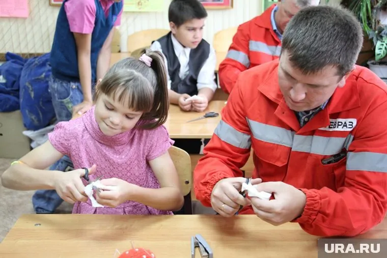 Волонтеры «ЕВРАЗа» в детском доме села Южаково