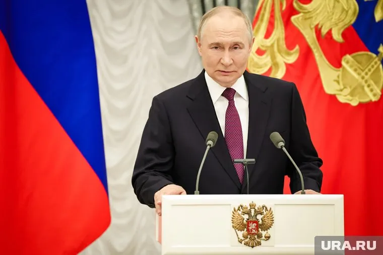 Путин отметил, что в советское время мальчиков было больше, чем девочек