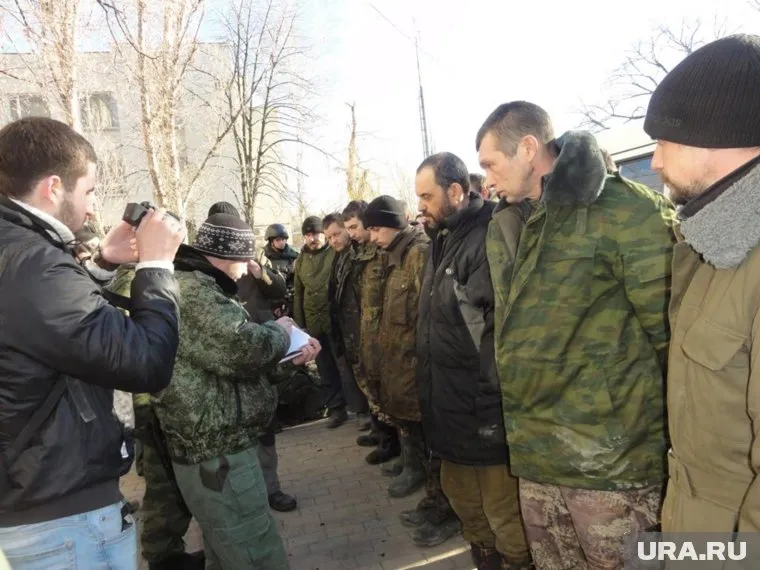 Адвокат раскрыл, как Украина находит людей для обмена пленными