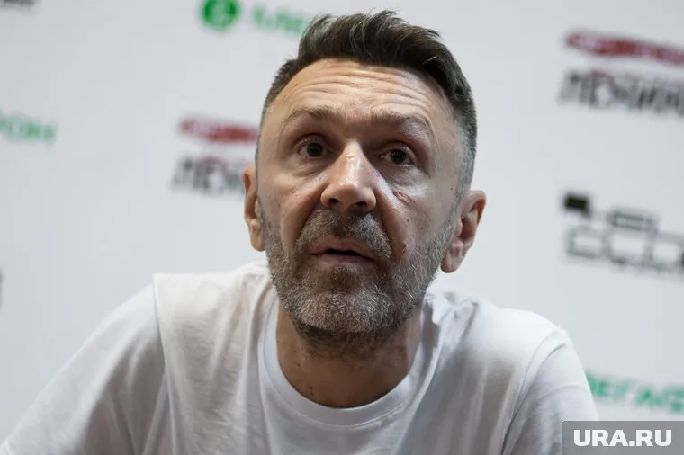 Артист рассказал, что на него напал один из «подписчиков»