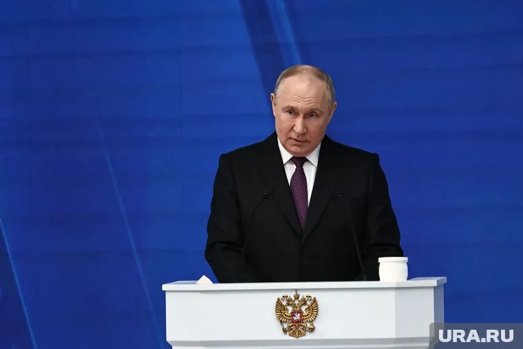 Владимир Путин предложил увеличить долю отечественных товаров и услуг на внутреннем рынке
