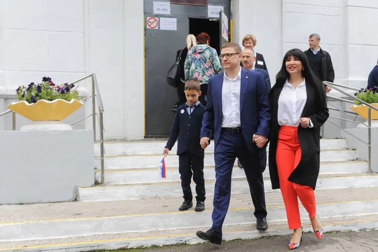 Алексей Текслер на участке для голосования на Едином дне голосования 2019. Челябинск