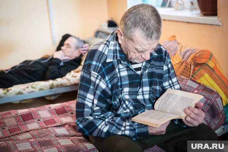 Мужчина проходит реабилитацию в клинике Яр-Сале (архивное фото)