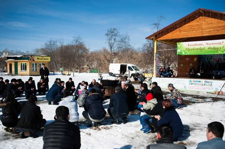 Празднование национального праздника «Навруз» в загородном культурно-развлекательном центре «Парк Сказов». Свердловская область, Арамиль