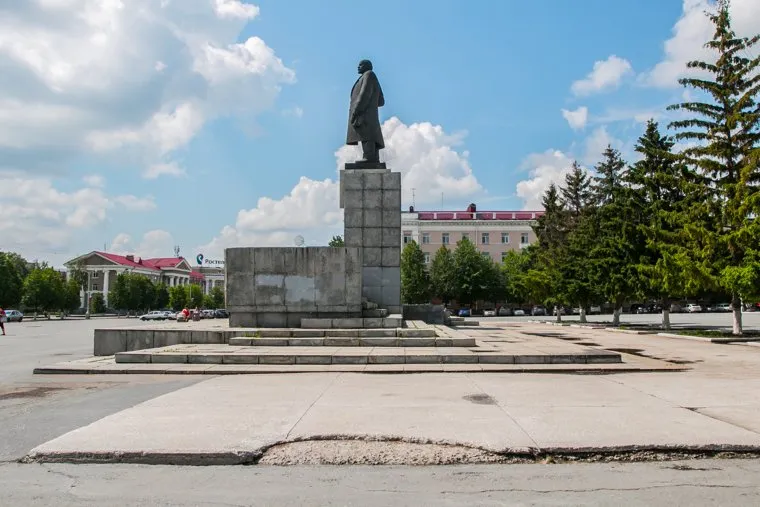 Рейд руководителей города по социальным объектам. Курган, город курган, памятник ленину