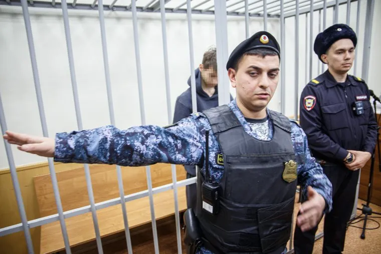 Избрание меры пресечения подростку. Екатеринбург