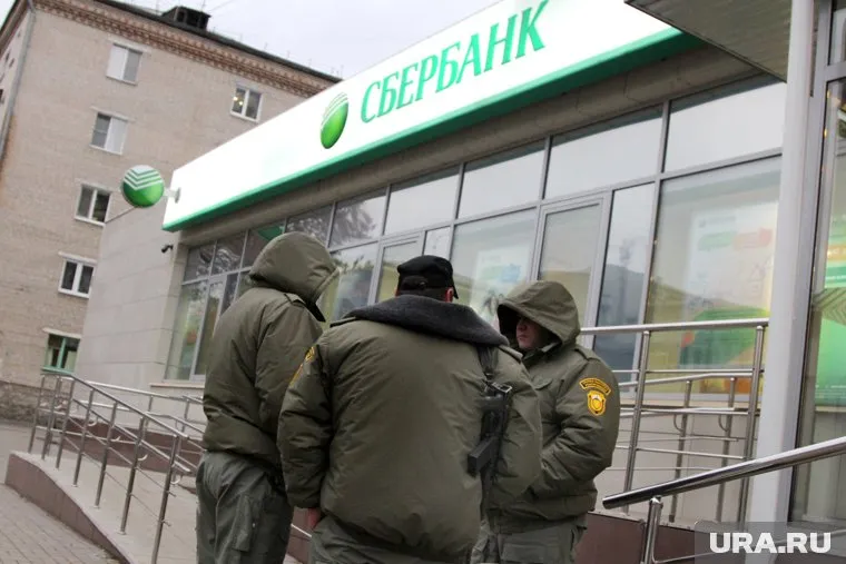 Ряд юристов считает, что Сбербанк превышает полномочия в работе со своими клиентами