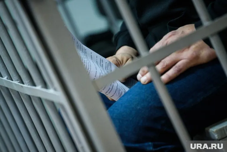 Дело Попова, который сейчас взят под стражу, могут закрыть из-за его желания уйти на СВО