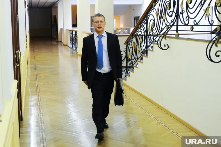 Гендиректором ЧКПЗ является Андрей Гартунг, сын депутата