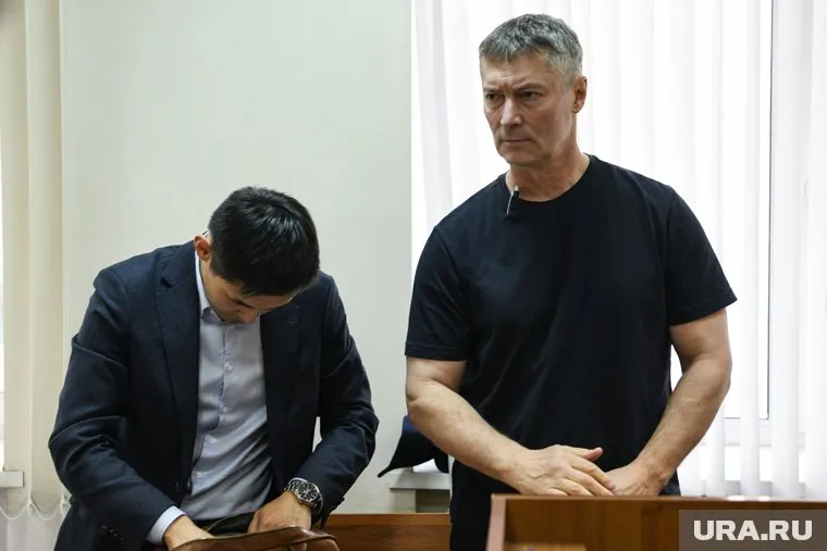 Дурным знаком защита экс-мэра считает перенос процесса в Москву