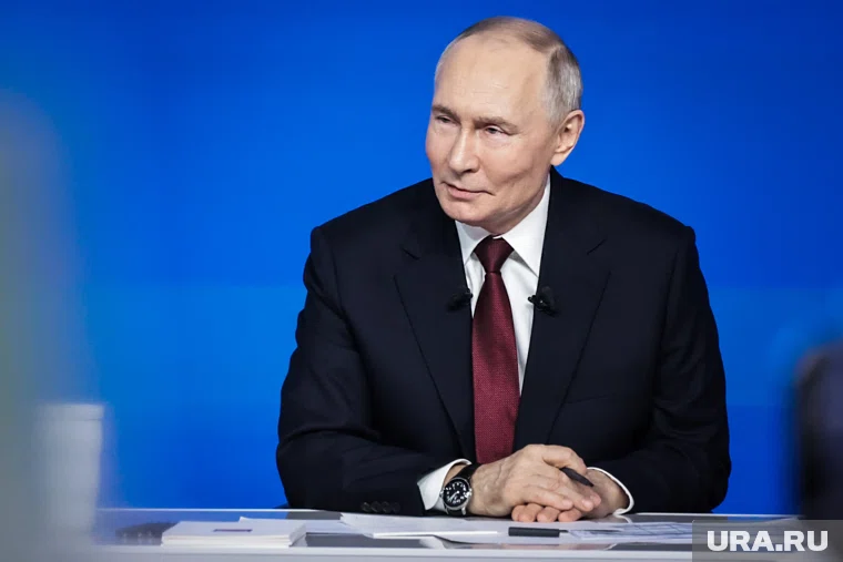 Путин проводит в Кремле встречу с женщинами-представительницами разных профессий