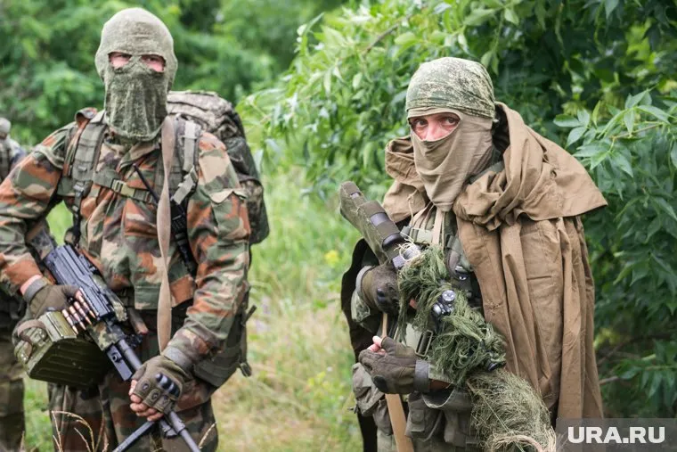 Часть станет контрактниками Минобороны, часть - наемниками ЧВК