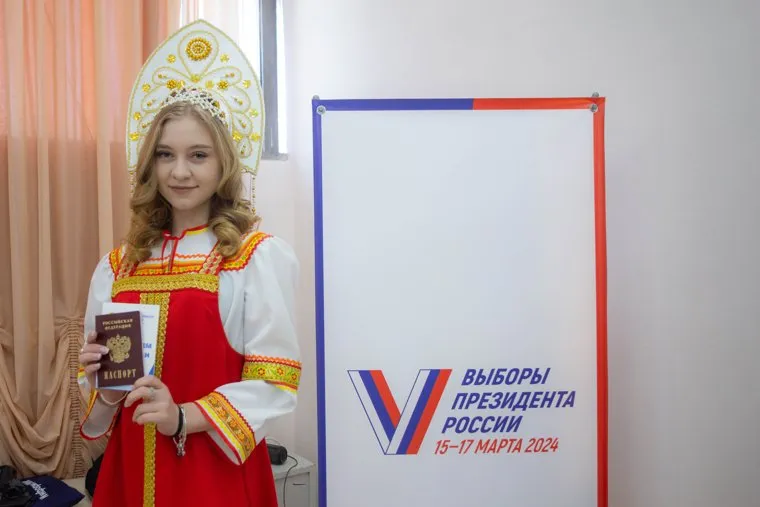 Студентка Катерина на избирательном участке № 1417. Екатеринбург