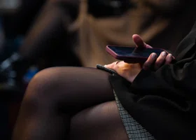 Мошенники отправляют сообщения с «совместными фото» для кражи данных телефона