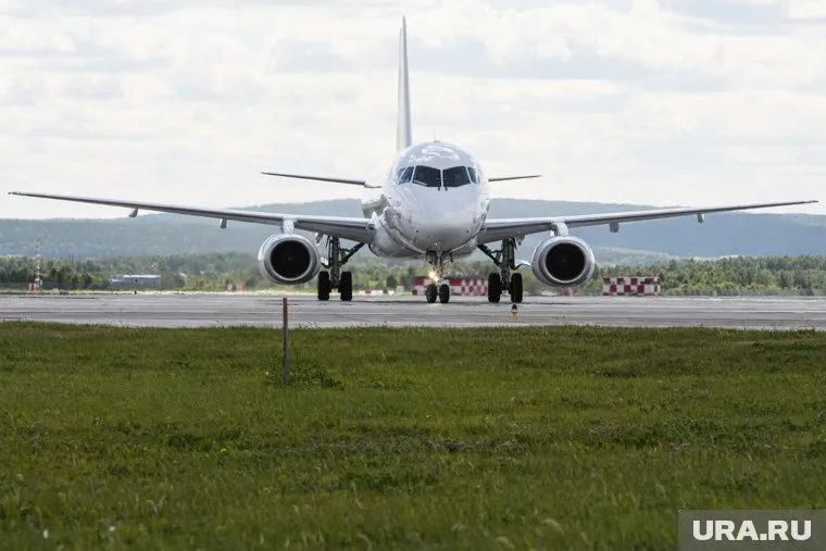 Компания PowerJet не будет ремонтировать двигатели самолета Superjet 100