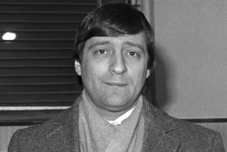 Геннадий  Хазанов — советский и российский артист эстрады, актер театра, кино и озвучивания, телеведущий