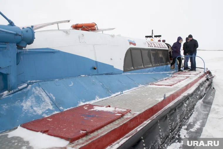 Пока между городами курсируют суда на воздушной подушке 