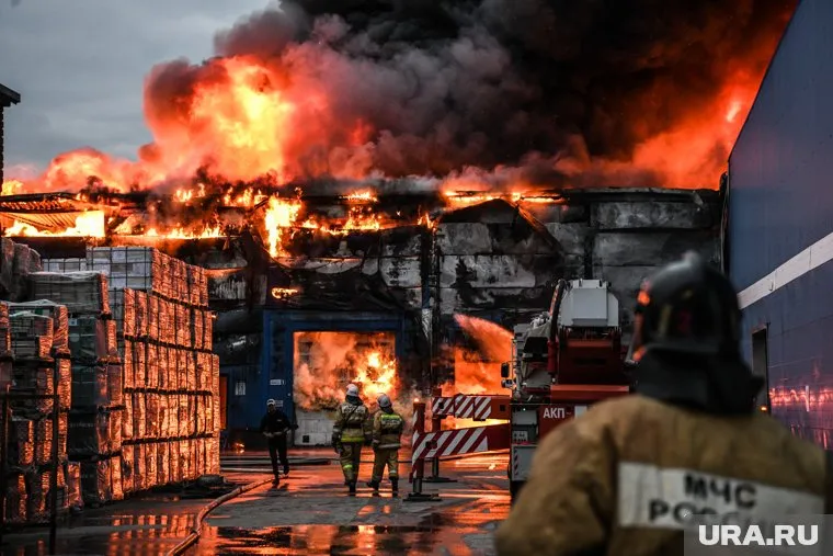 В Таежном спасателям удалось спасти от огня 79 домов