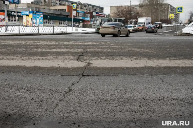 В Шадринске чиновники не приняли ремонт дороги по ул. Автомобилистов (фото из архива)