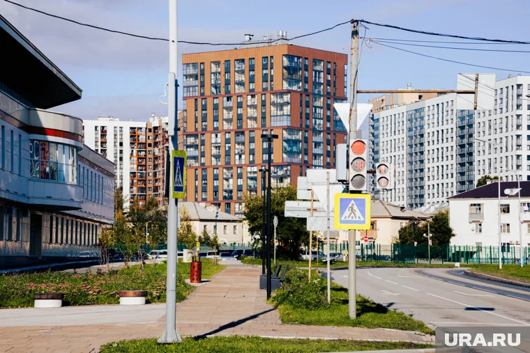 Безналичный расчет за покупку жилья безопаснее и проще, заявил юрист Юрий Аванесов