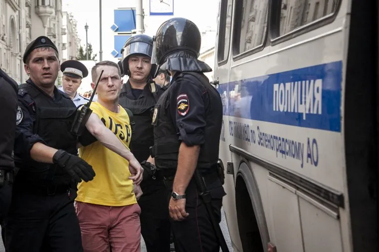Разгон полицией несанкционированной акции оппозиции "Допускай" на Тверской улице 13. Москва