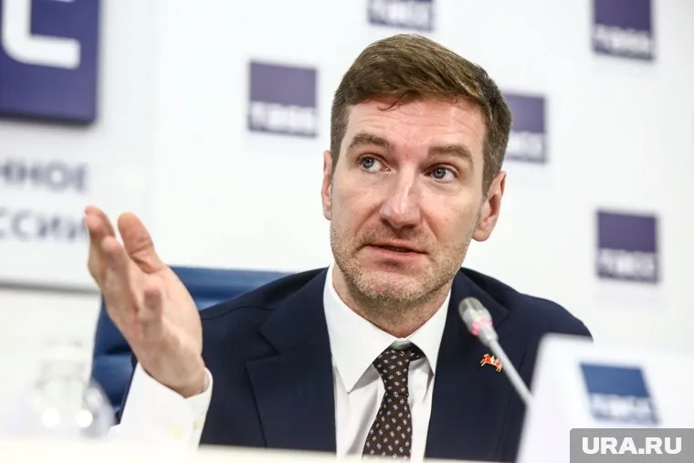 Антон Красовский заявил, что раньше не знал о существовании УрГЭУ