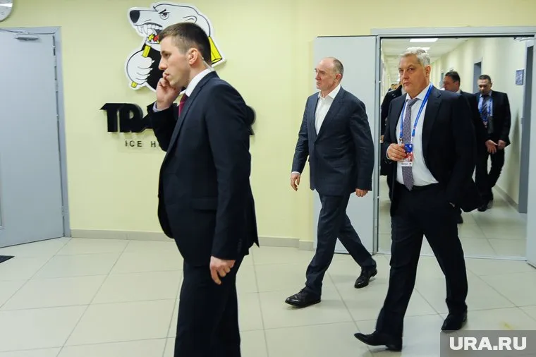 Челябинский общественник просит забрать деньги у «Трактора»