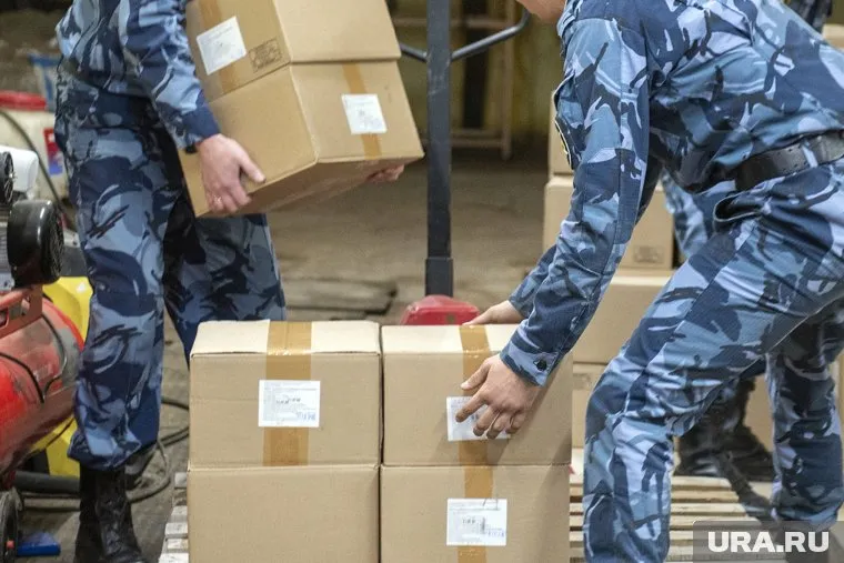 Волонтеры доставят посылки в три госпиталя, детский дом и музей, а также адресные отправления