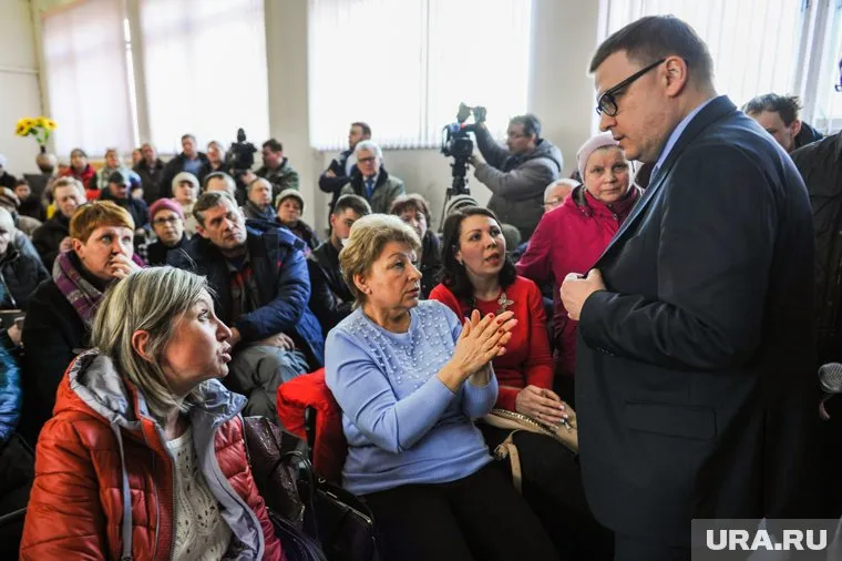 В отличие от предшественника, Текслер не чурается людей. И пожинает плоды этого