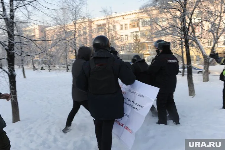 Бульвар Славы в Челябинске стал местом первых задержаний