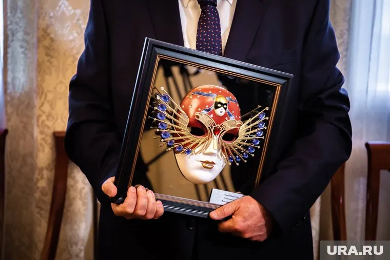 «Золоту маску» Мишарин возглавил 28 августа