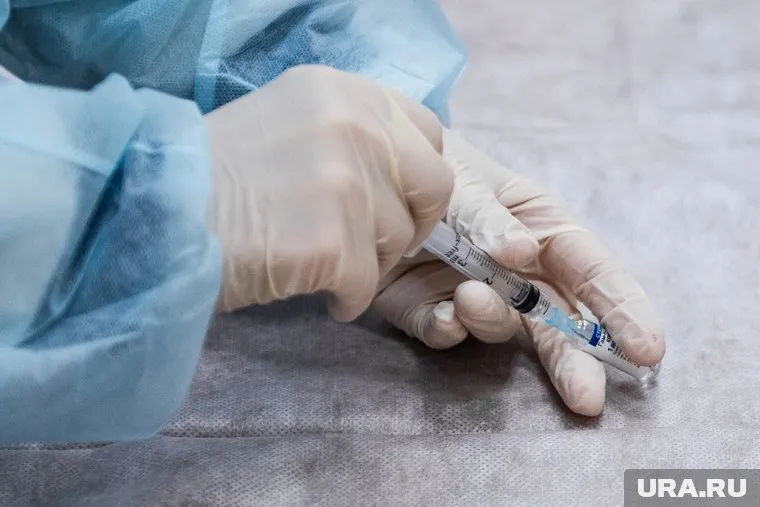 Власти планируют к концу лета добиться коллективного иммунитета среди населения