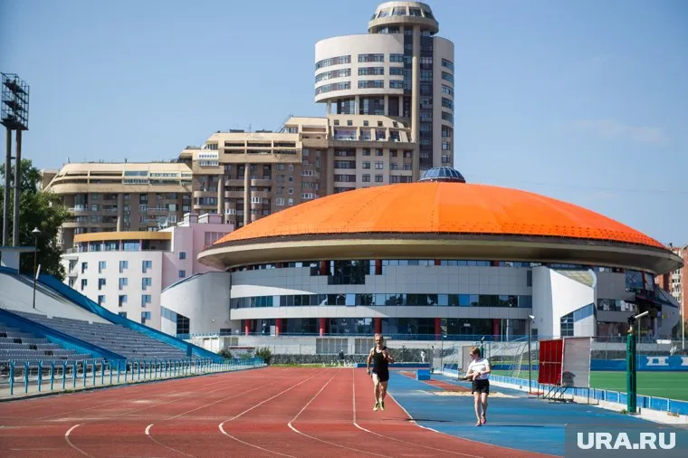 Забивание свай рядом со станцией метро поставило бы под угрозу не только ее существование, но и целостность окружающих сооружений