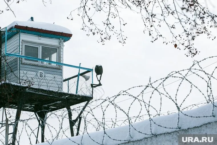 Дело бывшего охранника курганской колонии направили в суд на пересмотр из-за нарушений
