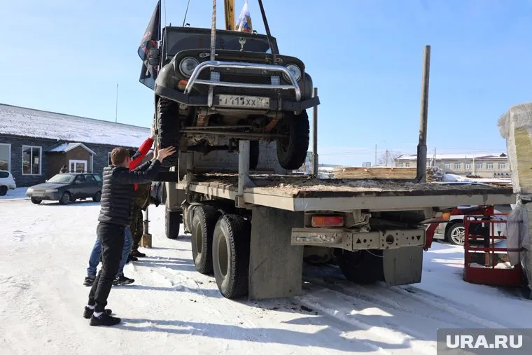 Поврежденные в результате дорожной аварии внедорожники будут восстанавливать (архивное фото)