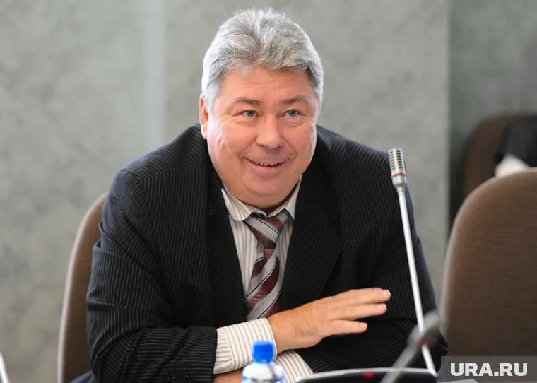 К Виктору Чернобровину пришли силовики