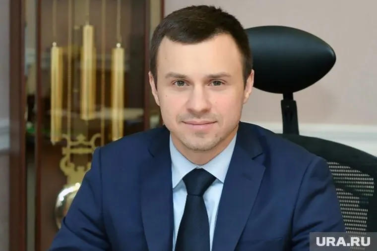 С ноября 2018 года до назначения Рябченко занимал пост управляющего делами правительства Ямала