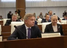 Сенатор Пушков летит в Пермь рассказать депутатам про Конституцию