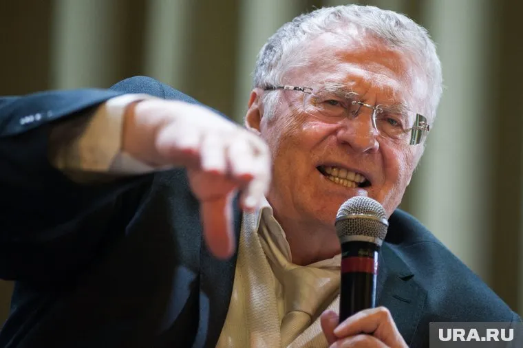 Жириновский предложил передать резиденцию американского посла своей партии