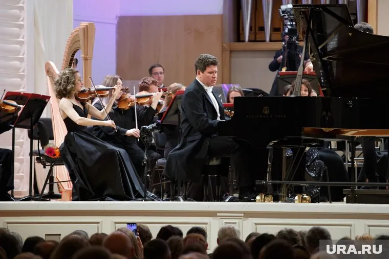 Выступления Дениса Мацева состоят из различных музыкальных жанров