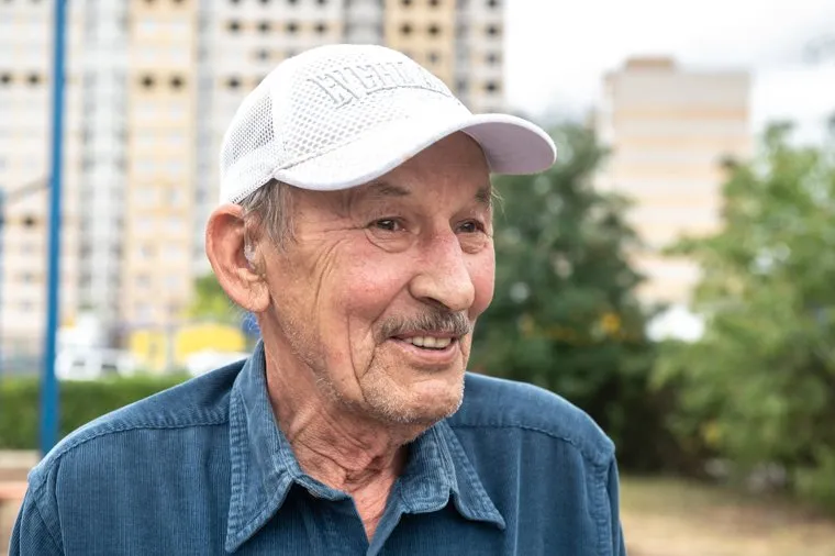 Демонтаж площадки по решению суда в сквере Владимира Кормщикова. Пермь