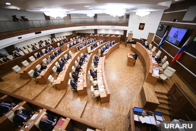 Несмотря на недовольство, Иван Зайченко пока не намерен покидать заксобрание