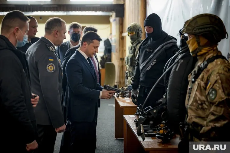 Зеленский решил присвоить Харькову, Гостомелю, Мариуполю и Херсону звания городов-героев