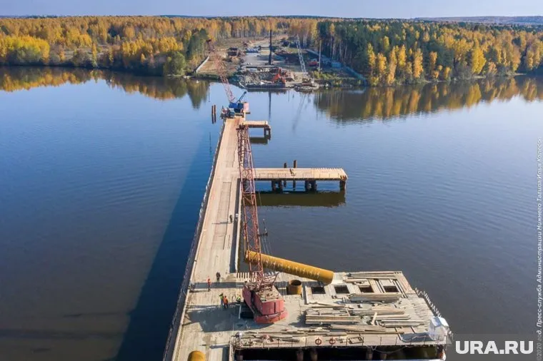 Глава города ранее отмечал, что мост через городской пруд является многолетней мечтой тагильчан