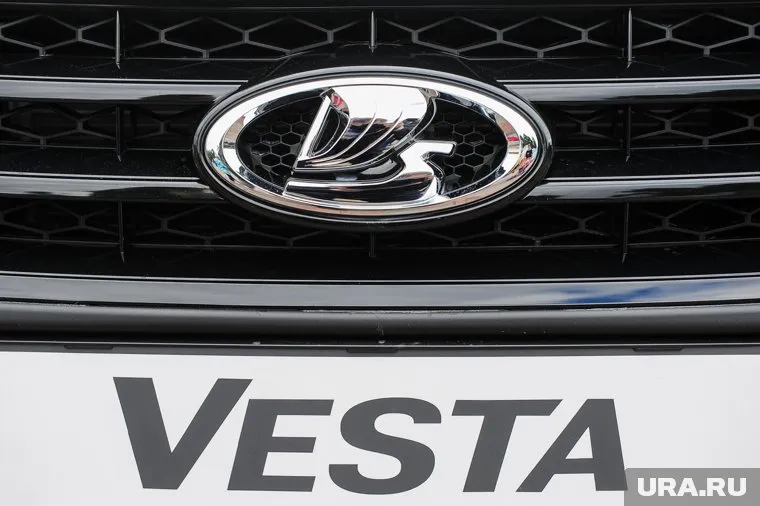 Автомобили Lada поставили депутатам Госдумы в рамках поручения Владимира Путина