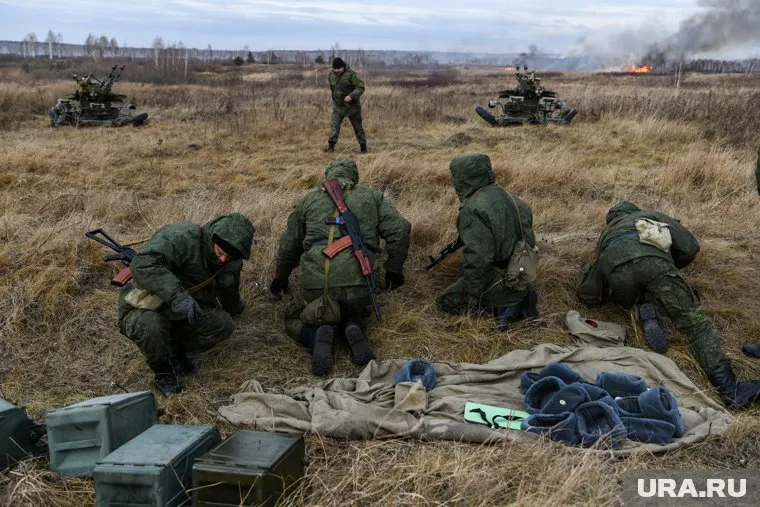 Военком ХМАО Роман Вуколов рассказал, что мобилизованные живут в палатках по 40 человек