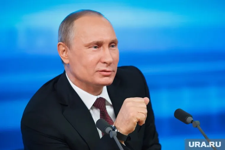 Общественники со всей России встречают президента Владимира Путина